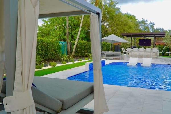 landscape designer in hollywood fl
